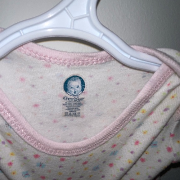 5/$15 Gerber Floral Baby Onesie - Picture 2 of 4